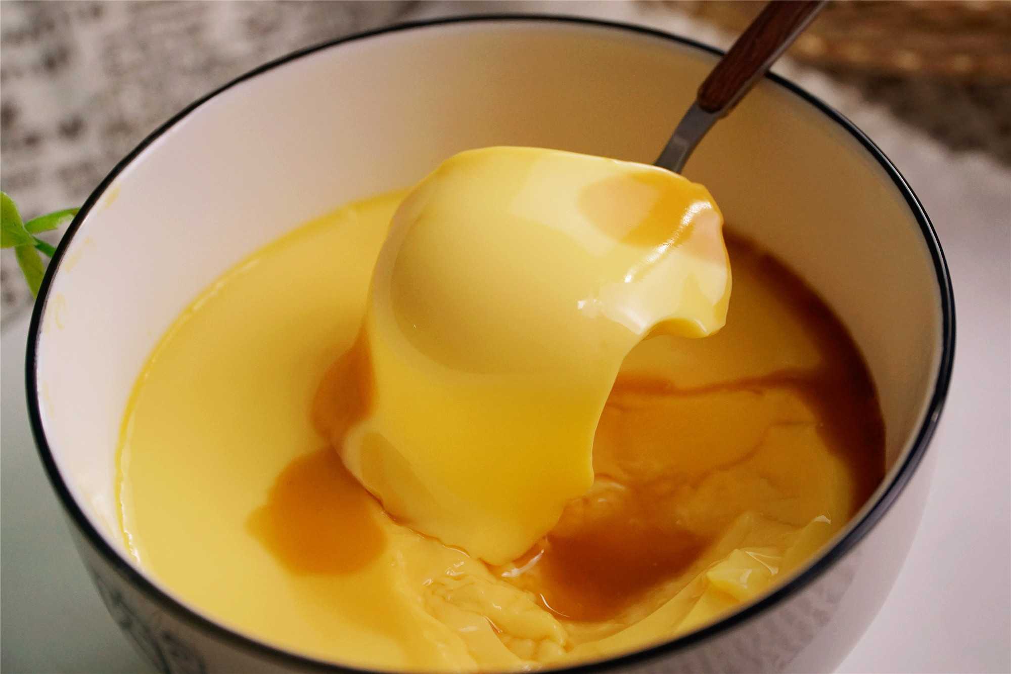 食品工业新宠：无气泡鸡蛋羹灌装机，效率与品质的双重保障！